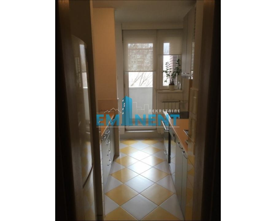 Stan Izdavanje Beograd Blok 29 93 m2