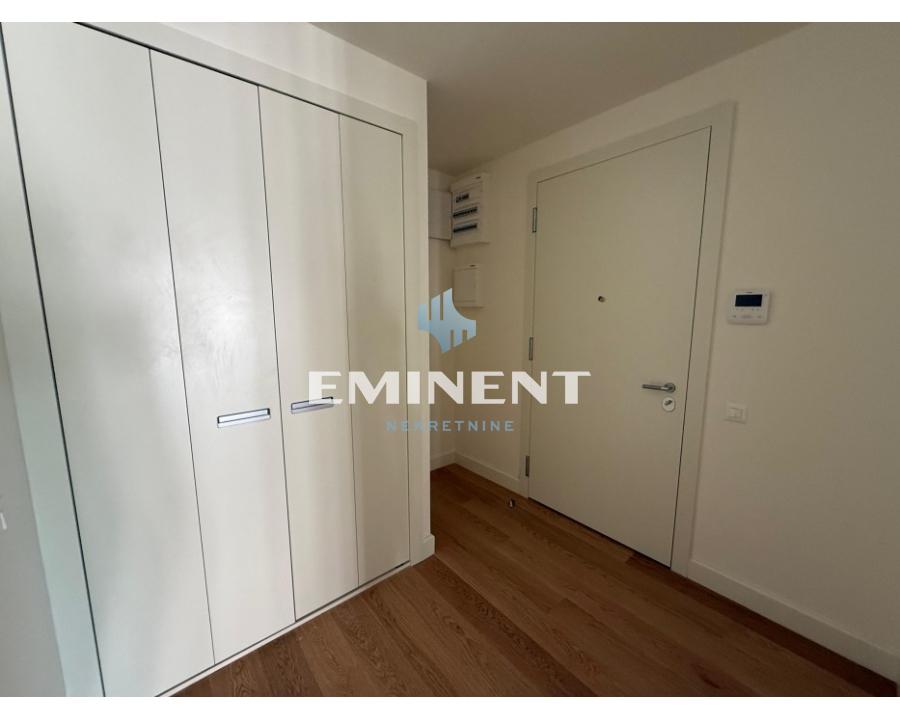 prodaja-lokala-beograd-GM6T4TIvYj Trosoban stan na prodaju, A Blok – Blok 67a, Beograd, 74m², 371.850 €