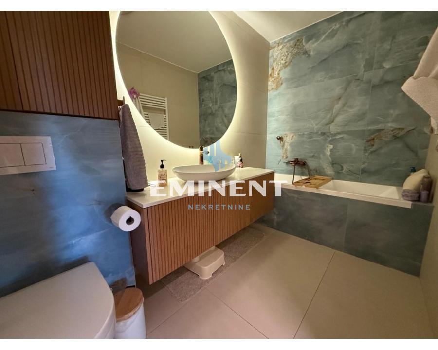 prodaja-lokala-beograd-IOIQOwxT0b Petosoban stan na prodaju, Blok 65, Beograd, 165m², 790.000 €