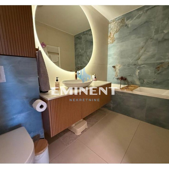 Petosoban stan na prodaju, Blok 65, Beograd, 165m², 790.000 €
