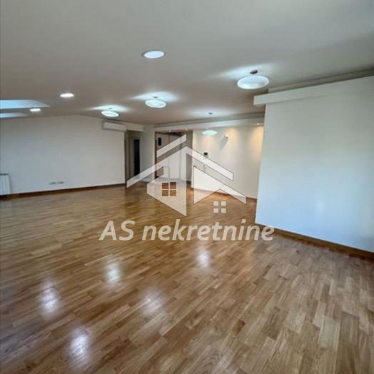 Stan Izdavanje Beograd Senjak 130 m2