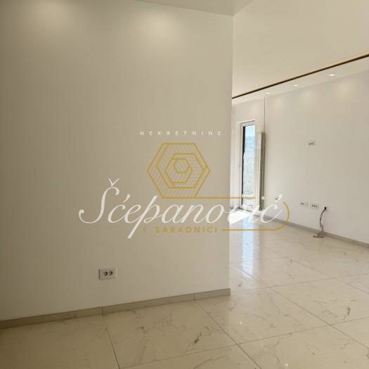 Kuća Prodaja Novi Sad  226 m2