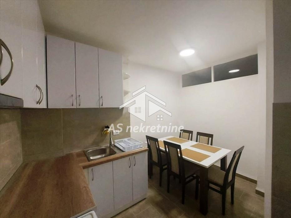 Stan Izdavanje Beograd Slavija 62 m2