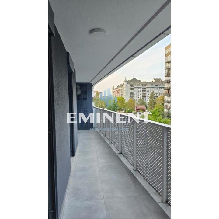 Trosoban stan za izdavanje, Hotel YU, Beograd, 86m², 1.500 €/mes