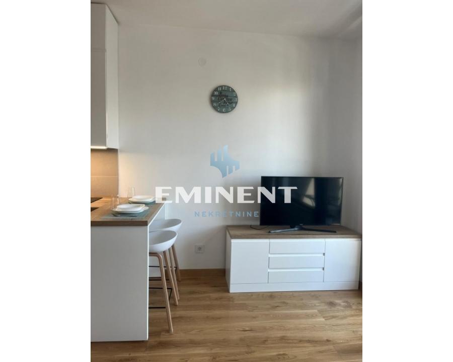 Stan Izdavanje Beograd FON 31 m2