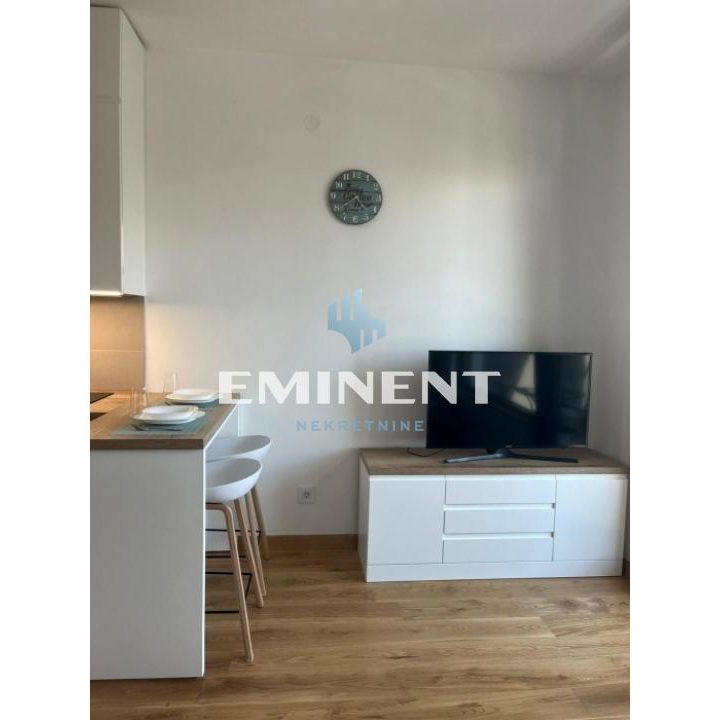 Stan Izdavanje Beograd FON 31 m2