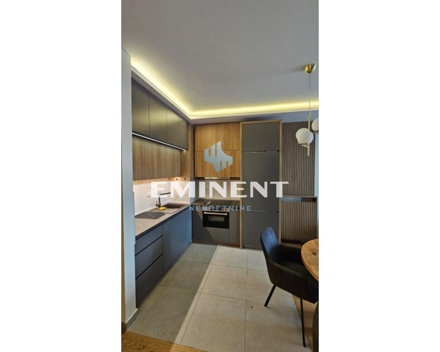 Stan Prodaja Beograd Blok 65 70 m2