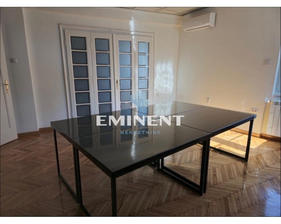 Stan Izdavanje Beograd Gundulićev Venac 135 m2