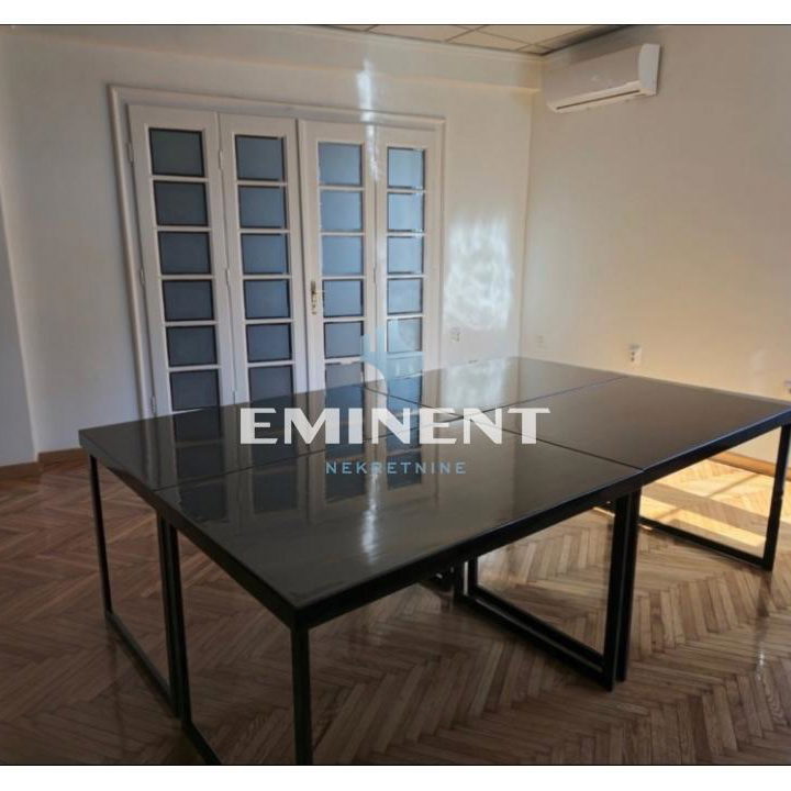 Stan Izdavanje Beograd Gundulićev Venac 135 m2