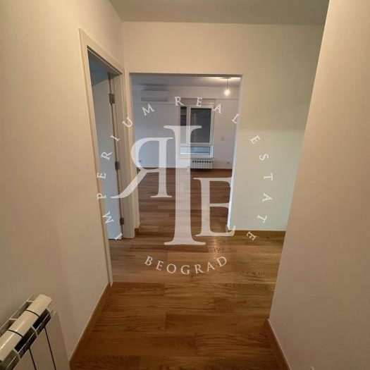 Stan Prodaja Beograd Tošin Bunar 70 m2