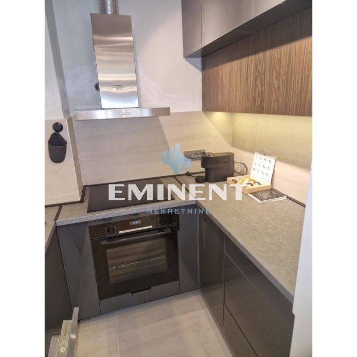 Stan Izdavanje Beograd Blok 65 56 m2