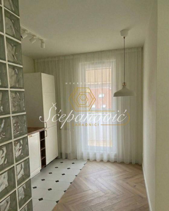 Stan Prodaja Novi Sad  49 m2