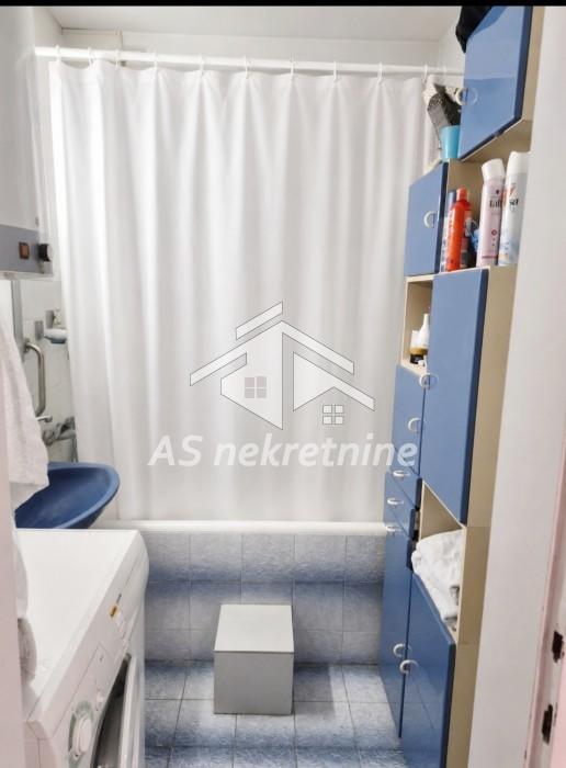 Četvorosoban stan za izdavanje, Blok 28, Beograd, 90m², 1.000 €/mes