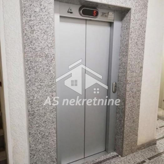 Četvorosoban stan za izdavanje, Slavija, Beograd, 130m², 2.000 €/mes