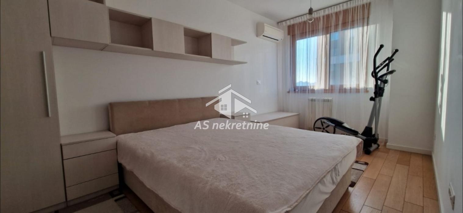 Stan Izdavanje Beograd  67 m2