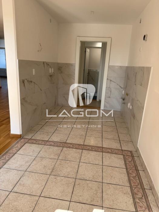 Četvorosoban stan na prodaju, Voždovačka Crkva, Beograd, 134m², 422.000 €