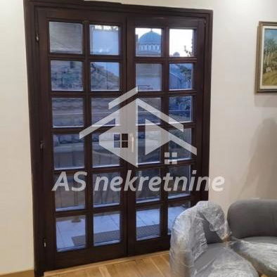 Četvorosoban stan za izdavanje, Hram Svetog Save, Beograd, 94m², 1.300 €/mes