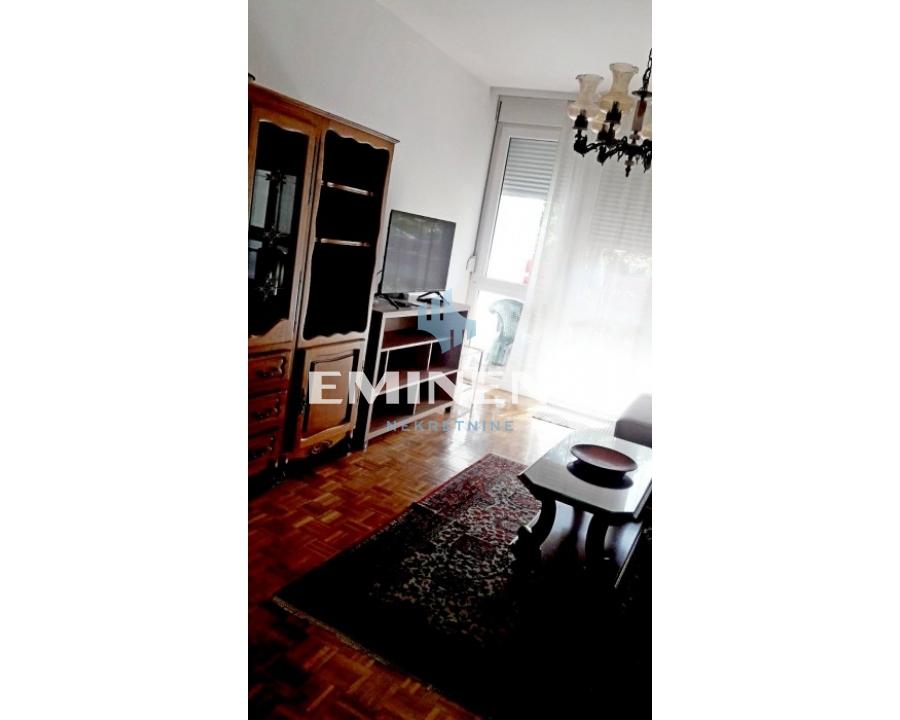 Stan Izdavanje Beograd Blok 70a 72 m2