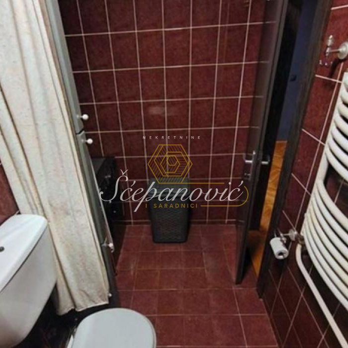 Četvorosoban stan na prodaju, Bulevar Oslobođenja, Novi Sad, 82m², 158.000 €