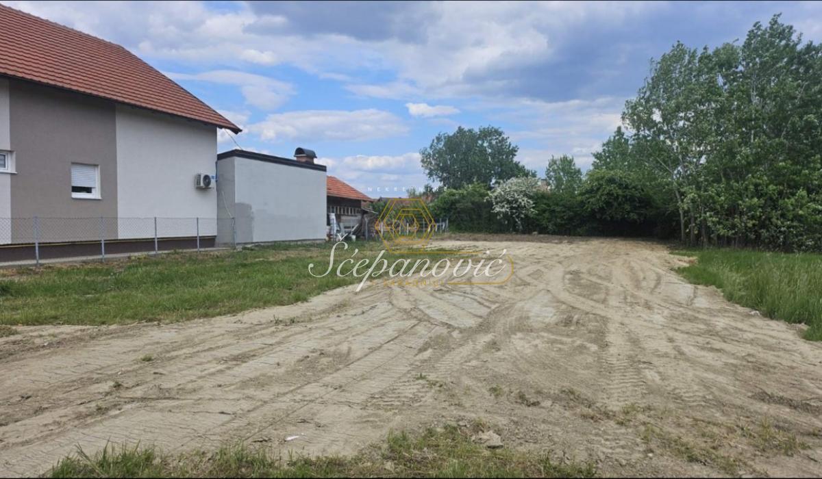 Plac Prodaja Novi Sad  662 m2