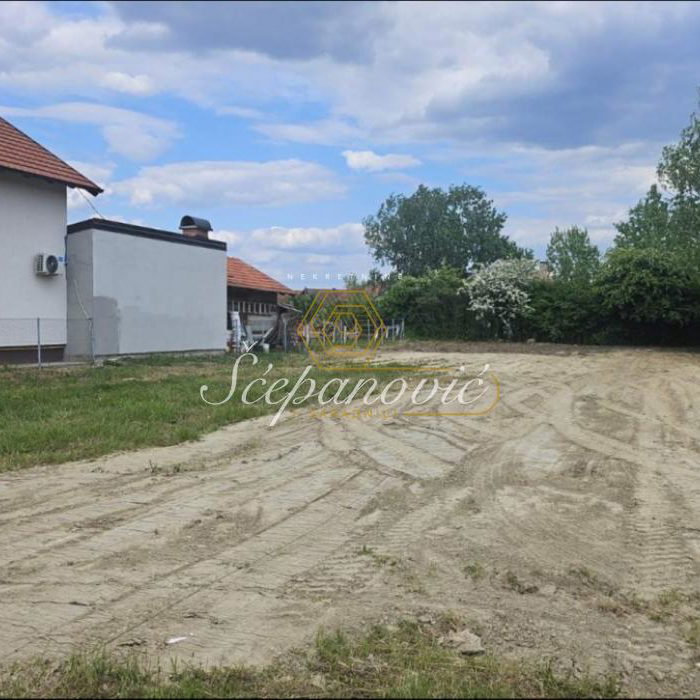 Plac Prodaja Novi Sad  662 m2
