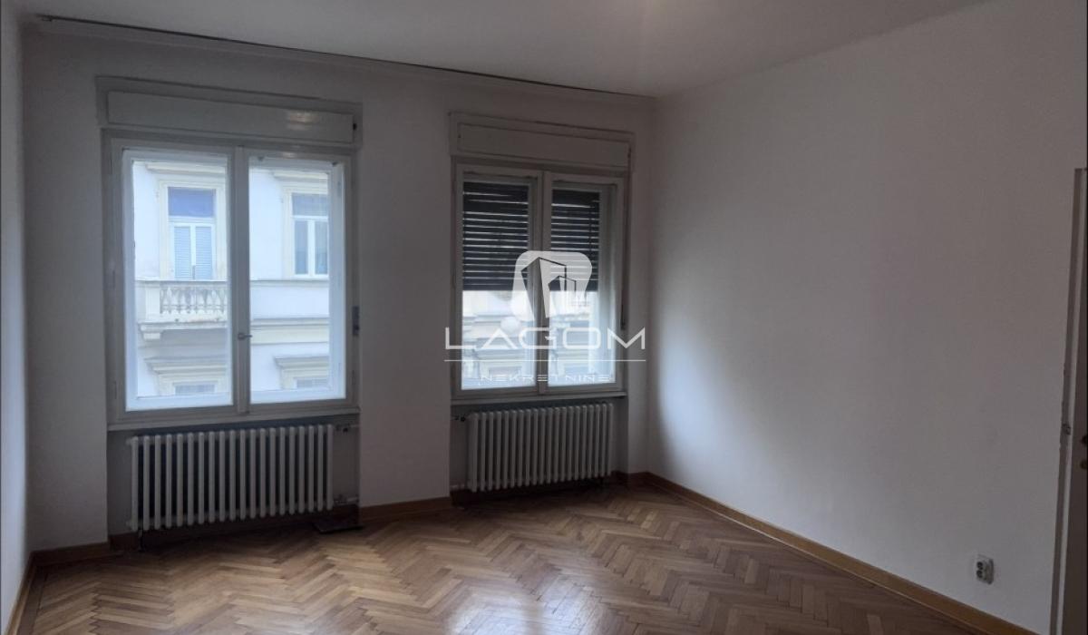 Stan Izdavanje Beograd Knez Mihailova 89 m2
