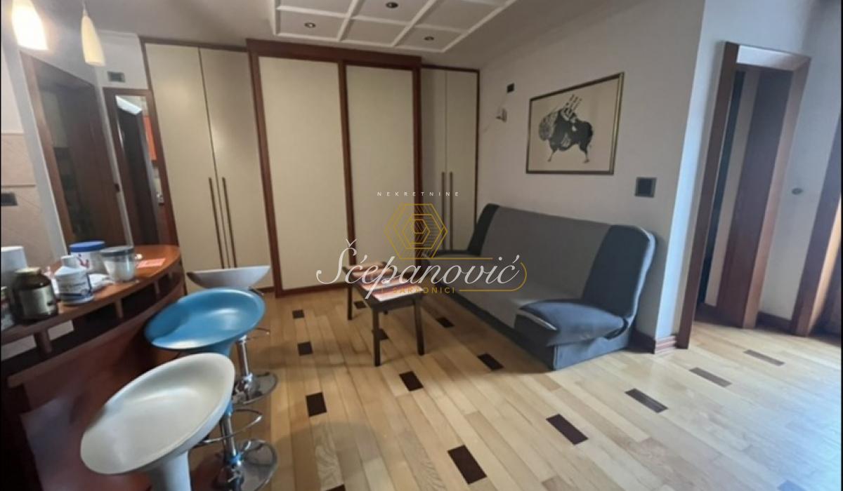 Stan Izdavanje Novi Sad  47 m2