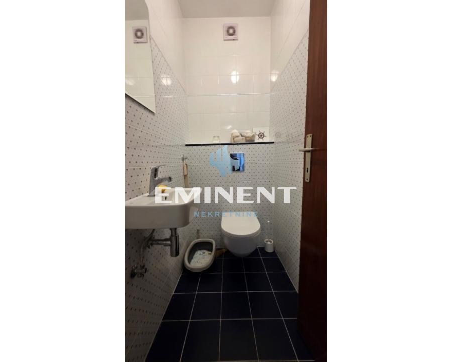 Trosoban stan za izdavanje, Blok 28, Beograd, 72m², 850 €/mes