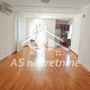 Stan Izdavanje Beograd Senjak 150 m2