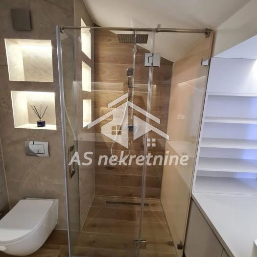Trosoban stan za izdavanje, Dedinje, Beograd, 360m², 2. sprat, 2.500 €/mes