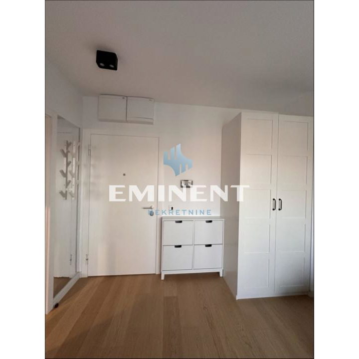 Stan Izdavanje Beograd Blok 65 39 m2