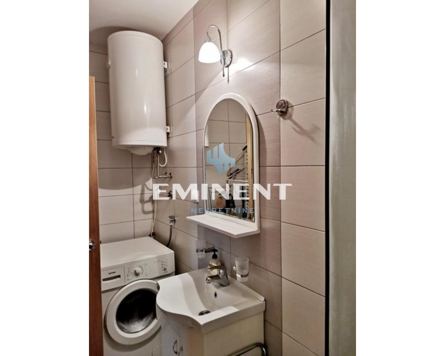 Stan Izdavanje Beograd Đeram Pijaca 58 m2