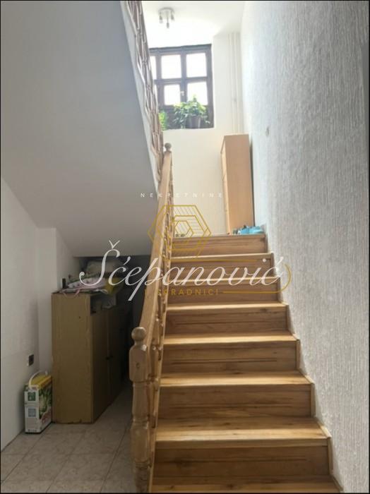 Kuća na prodaju, Kać, Novi Sad, 326m², 290.000 €