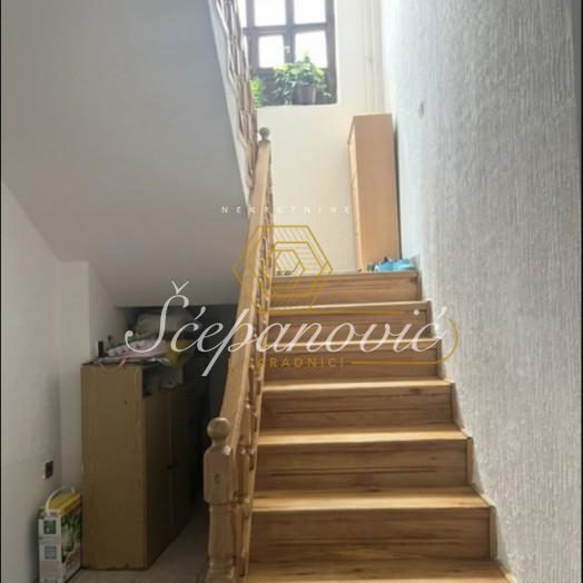 Kuća na prodaju, Kać, Novi Sad, 326m², 290.000 €