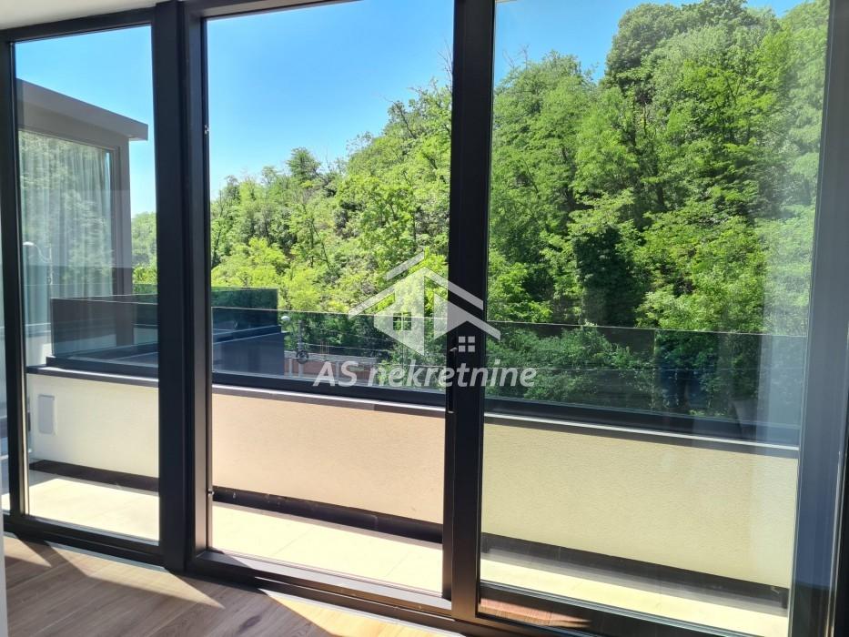 Trosoban stan za izdavanje, Dedinje, Beograd, 360m², 2. sprat, 2.500 €/mes