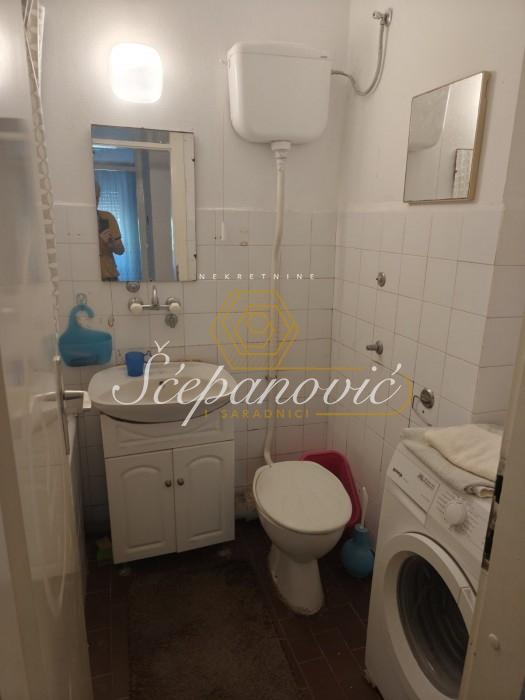 prodaja-lokala-beograd-oeWMjLsRBg Trosoban stan za izdavanje, Novo Naselje, Novi Sad, 79m², 500 €/mes