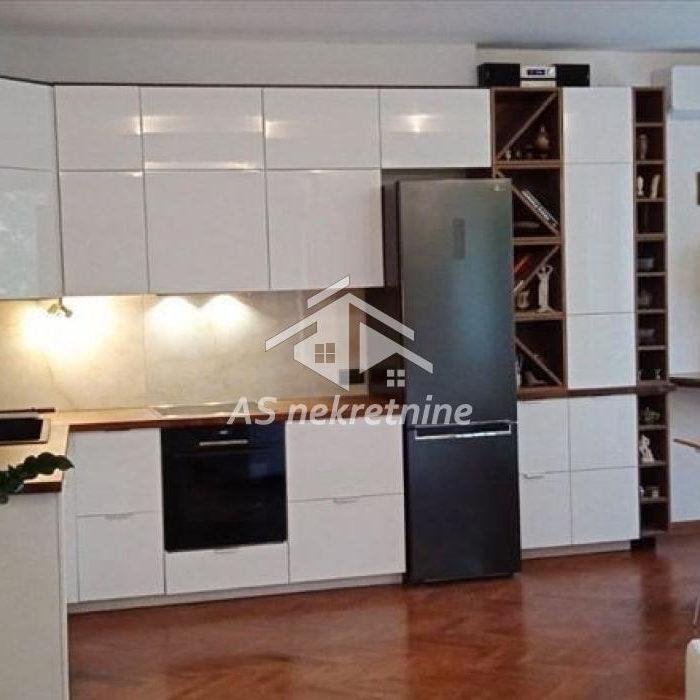 Stan Izdavanje Beograd Skupština 67 m2