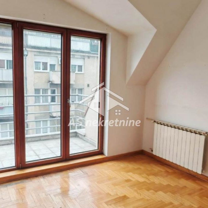 Višesoban stan na prodaju, Kalenić Pijaca, Beograd, 207m², 690.000 €