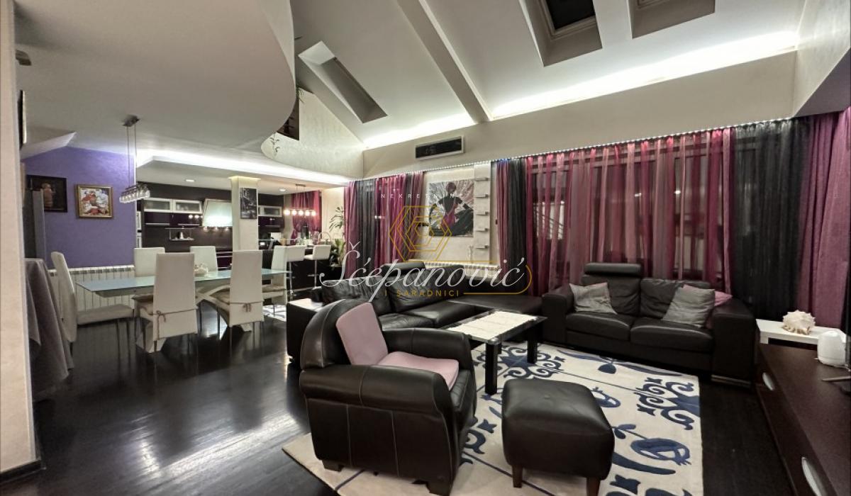 Višesoban stan za izdavanje, Grbavica, Novi Sad, 310m², 2.500 €/mes