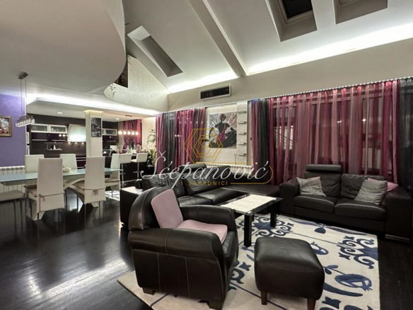 Stan Izdavanje Novi Sad  310 m2