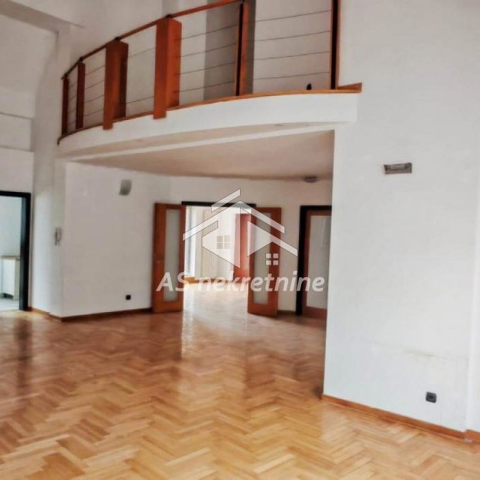 Stan Prodaja Beograd Kalenić Pijaca 207 m2