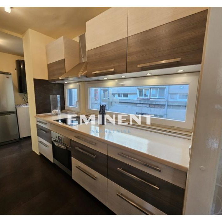 Stan Izdavanje Beograd Blok 23 73 m2
