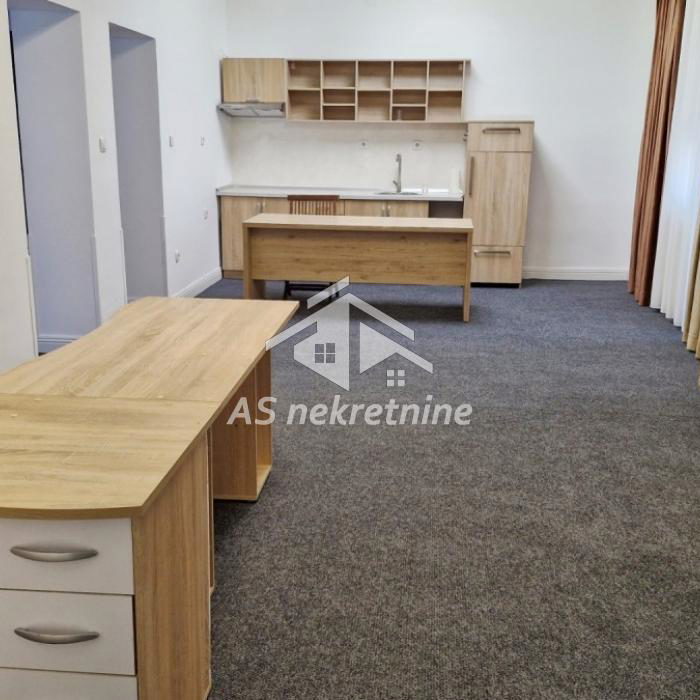 Lokal Izdavanje Beograd Kalenić Pijaca 72 m2