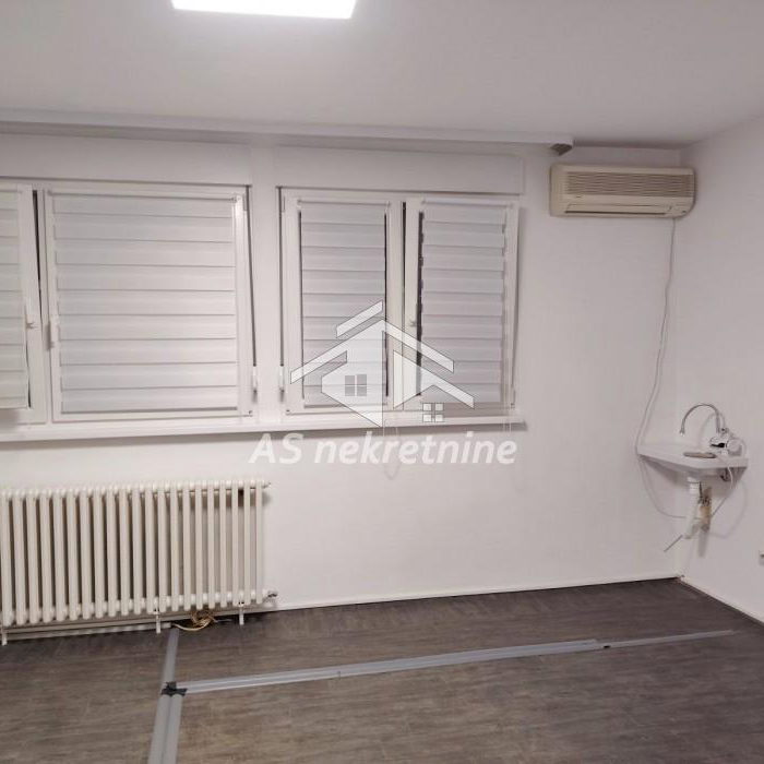 Lokal Izdavanje Beograd 27. Marta 80 m2