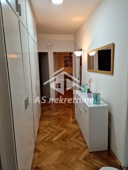 Trosoban stan za izdavanje, Slavija, Beograd, 73m², 1.000 €/mes