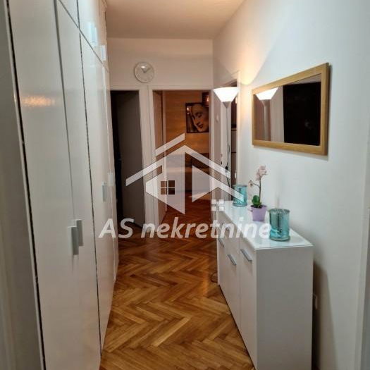 Trosoban stan za izdavanje, Slavija, Beograd, 73m², 1.000 €/mes