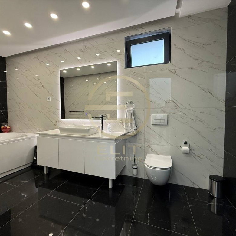 Kuća na prodaju, Sremska Kamenica, Novi Sad, 173m²