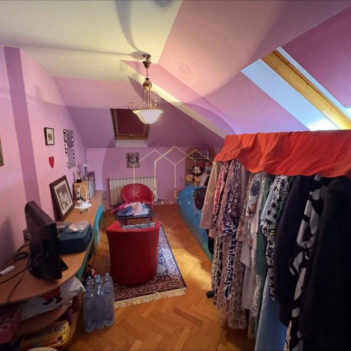 Petosoban stan na prodaju, Banovo Brdo, Beograd, 140m², 367.000 €