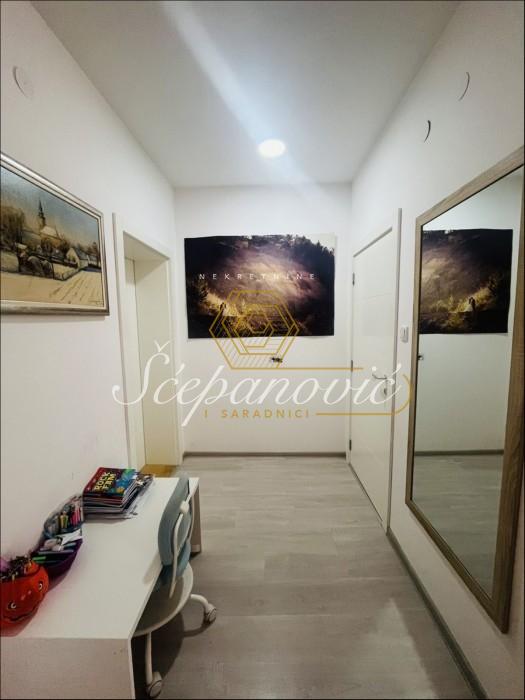 prodaja-lokala-h4qopuuMZw Trosoban stan na prodaju, Rotkvarija, Novi Sad, 67m², 150.000 €