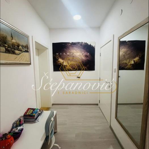 Trosoban stan na prodaju, Rotkvarija, Novi Sad, 67m², 150.000 €